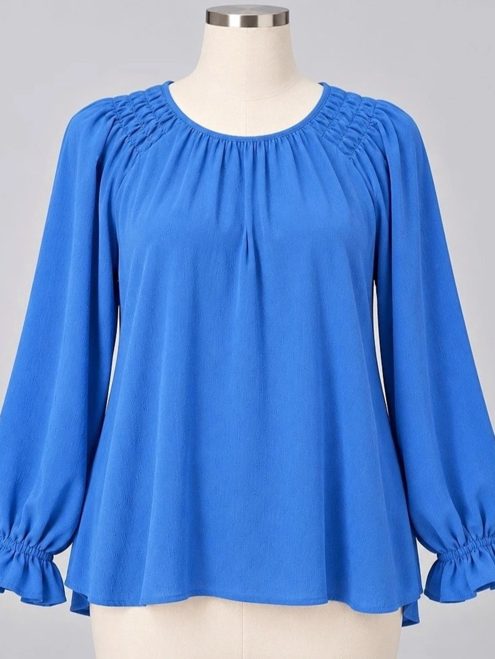 Jessica Simpson Blue Textured Ruffle-Cuff Blouse — Size L - Picture 3 of 7